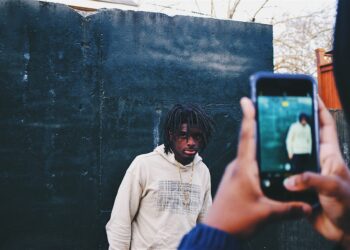 Los algoritmos también discriminan a los seres humanos: nosotros podemos impedirlo