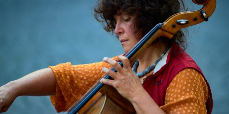 ¿Cuáles son los beneficios cerebrales de tocar un instrumento?